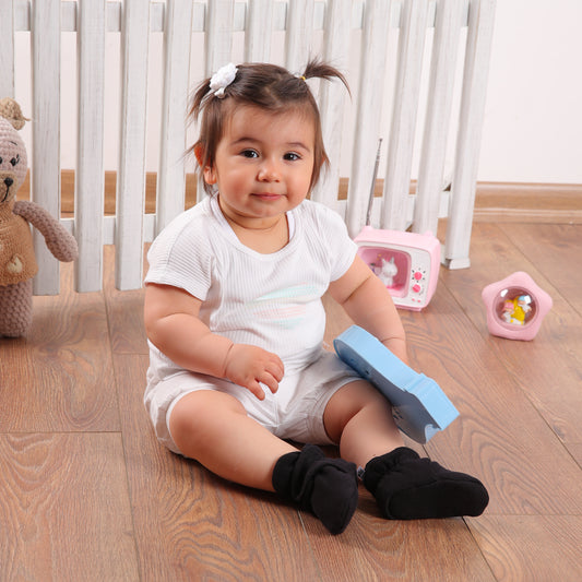 Muslin Stay On Baby Booties Black